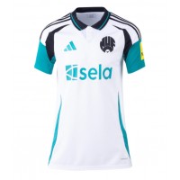 Camisa de time de futebol Newcastle United Alexander Isak #14 Replicas 2º Equipamento Feminina 2024-25 Manga Curta